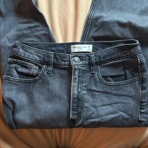 Abercrombie & Fitch The Mom Ultra High Rise